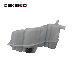 Pièces automobiles 4H0121403N 4H0121403H Réservoir d'expansion de liquide de refroidissement pour <span class=keywords><strong>AUDI</strong></span> A8 <span class=keywords><strong>S8</strong></span> (D4) 4.0TFSI 4.2TDI 6.3FSI - Product Image 3