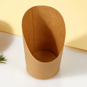 Vaso de papel inclinado personalizado para charcutería, soporte de papel kraft impreso a medida para papas fritas y snacks para llevar - Product Image 1