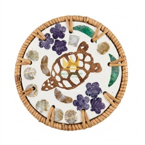 Ensemble de sous-verres décoratifs haut de gamme en coquillages naturels, tressés à la main en rotin, protège-table pour thé et café, prix de gros - Product Image 1