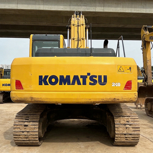Excavatrice sur chenilles Komatsu PC240 d'occasion, état d'origine, faible nombre d'heures de fonctionnement, économique, avec une large quantité de pièces détachées en stock. - Product Image 3