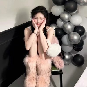 Pompones Personalizados 100% Hechos a Mano con Piel de Zorro Auténtica para Forro de Cuero Genuino, Sandalias de Invierno, Primavera y Verano - Product Image 4