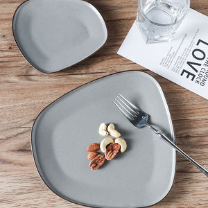 Set Peralatan Makan Keramik Modern Bentuk Tidak Beraturan Gaya Eropa Tahan Lama Tahan Panas Piring Dessert Keramik Kustom - Product Image 2
