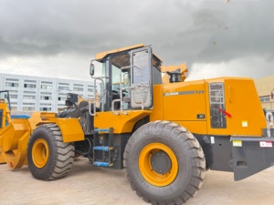 Cargadora de Ruedas ZL50GN de Segunda Mano en Buen Estado, Unidad Pesada Confiable para el Manejo de Materiales en Fábricas de Cemento - Product Image 1