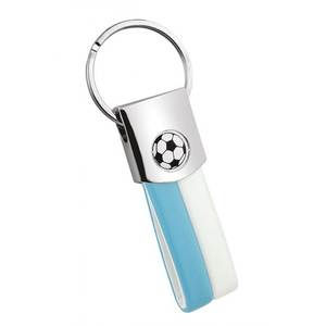 Porte-clés de football personnalisé avec logo blanc/bleu clair, en PVC souple, silicone, métal ou caoutchouc, modèle PVC, idéal pour les entreprises - Product Image 1