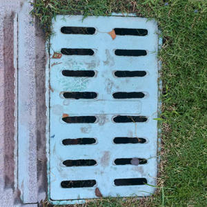 Rejilla <span class=keywords><strong>de</strong></span> Drenaje para Aceras Jin Zhisheng B125, Rejilla <span class=keywords><strong>de</strong></span> <span class=keywords><strong>Hierro</strong></span> Antideslizante Galvanizada en Caliente, Estándar EN124 para Pavimento Municipal <span class=keywords><strong>de</strong></span> Parques - Product Image 5