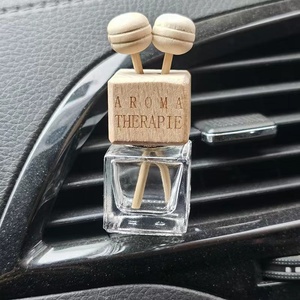 Penjualan laris botol penyebar Aroma kaca buluh mobil 8ml botol parfum mobil persegi botol penyebar mobil buram klip ventilasi - Product Image 5