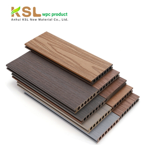Terraza Exterior Tradicional con Apariencia de Madera, Tarima de WPC Coextruido Impermeable, Superficie Cepillada Hueca, Garantía de 5 Años - Product Image 2