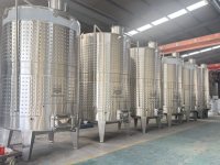 Réservoir de fermentation et de stockage du vin en acier inoxydable précis 304/316, plaque à fossettes, chemise de refroidissement, capacité de 1000L à 5000L, épaisseur de 2 à 3 mm