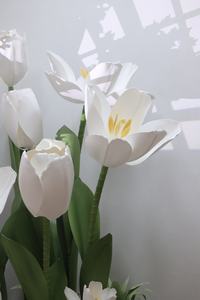 Plante artificielle en EVA de luxe surdimensionnée faite à la main, <span class=keywords><strong>tulipe</strong></span> blanche, pour la décoration de fond de mariage et d'événements de Pâques - Product Image 3