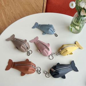 Nouveau porte-monnaie porte-clés en cuir véritable écologique en forme de dauphin, mignon et élégant, sac de rangement pour écouteurs et rouge à lèvres pour femme - Product Image 1
