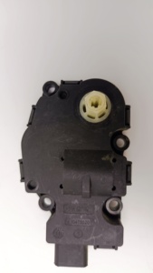 64119319037 <span class=keywords><strong>Moteur</strong></span> d'actionneur de volet de chauffage à air évaporateur BBmart pour les séries 5, 6, 7, M5, M6, Rolls Royce - Product Image 2