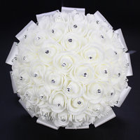 Meilleur vendeur blanc Bouquet mousse Rose mariée tenant des fleurs pour les demoiselles d'honneur de mariée avec des rubans doux de diamant