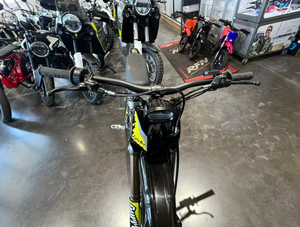 Motocicleta Eléctrica Todoterreno Surron Light Bee X Negra de 8000W, Motor PMSM, Batería de 60V 40Ah, 46MPH - Product Image 6