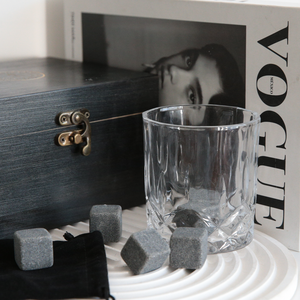 Barware Old Fashioned Lowball Glass Crystal Whisky Rocks Glass Stone Ice Cube Gift Set Juego de vasos de whisky con caja de madera negra - Product Image 4