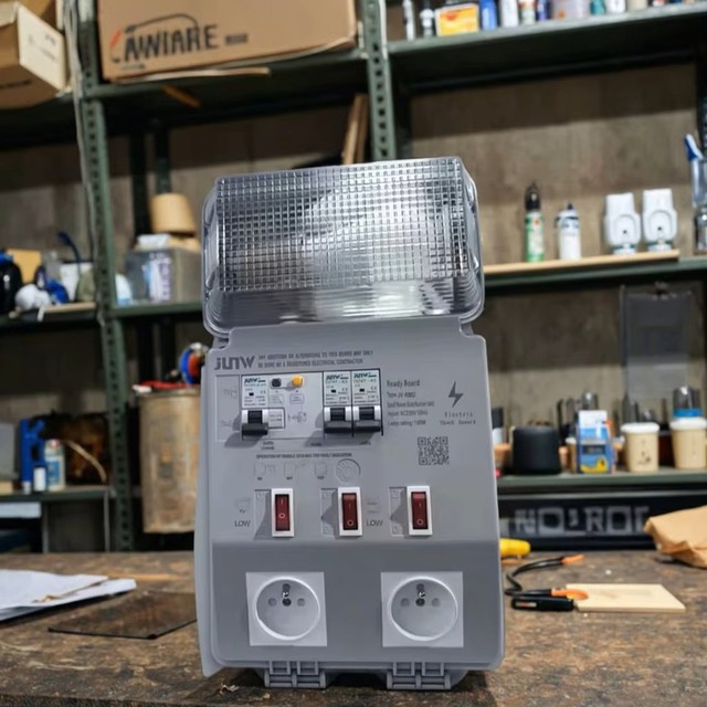 JUNW JA-RB 002 Small Power Electrical Distribution Board Household Ready 230V 240V Sockets Customizable