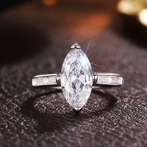 Anello Punk Marquise Statement per Donne, Gioiello da Dito alla Moda e Trendy - Product Image 1