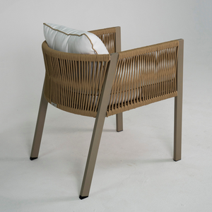 Chaise d'extérieur en osier olefinique avec coussin confortable, cadre en acier enduit de poudre durable, sièges de patio modernes - Product Image 1