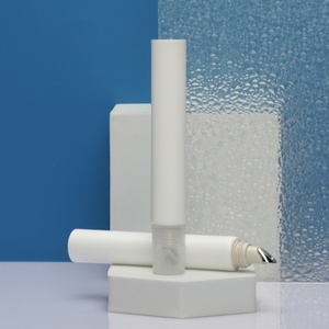 Envase de Plástico Suave Personalizado con Aplicador y Tapa de Rosca para Rubor Líquido, Esmalte de Uñas, Aceite, Cuidado Labial, Crema para Ojos y Cosméticos - Product Image 4