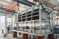 Machine à glace en plaques industrielle automatique SINDEICE de 20 tonnes avec compresseur à refroidissement par eau et commande PLC du moteur