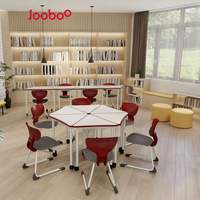 Table d'étude collaborative triangulaire moderne pour l'apprentissage en groupe, mobilier scolaire pour salle de classe