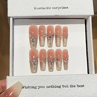 Venta al por mayor bailarina prensa en las uñas acrílico ataúd diseño con diamantes de imitación perla punta francesa uñas artificiales personalizadas