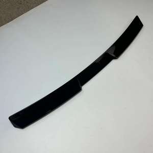 Vente en gros d'usine pour <span class=keywords><strong>Chrysler</strong></span> <span class=keywords><strong>300C</strong></span>, aileron de <span class=keywords><strong>coffre</strong></span> arrière de style lame en plastique noir brillant, aileron supérieur, kit de carrosserie de mise à niveau - Product Image 3