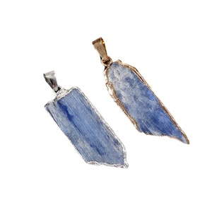 Pendentif en pierre de cyanite naturelle |   Pendentif en pierre précieuse irrégulière avec bordure en or ou en argent |   Fournitures pour la fabrication de colliers de bijoux DIY - Product Image 5