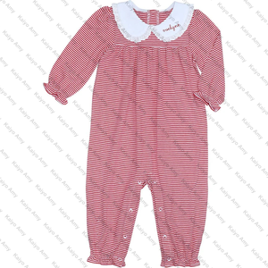 Vendita all'Ingrosso di Abiti Natalizi a Righe Rosse per Bambine e Tutine per Bambini con Maniche Lunghe a Palloncino e Dettagli Traforati - Product Image 2