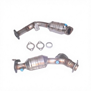 Acier inoxydable de haute qualité une paire de convertisseur de <span class=keywords><strong>catalyseur</strong></span> à trois voies pour les pièces automobiles Pajero Sport China - Product Image 1