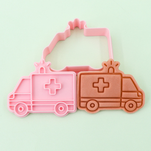 Cortadores de Galletas de Plástico Ecológicos de 2 Piezas con Diseño de Dibujos Animados en 3D de la Serie Ambulancia Doctor para Fiestas - Product Image 3
