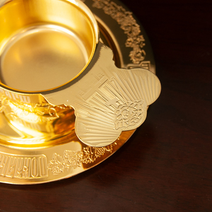 Позолоченный металлический набор для православного причастия: чаша, патена, ложка с религиозной гравировкой, церковные литургические принадлежности - Product Image 4