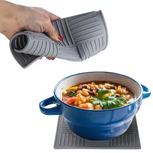 Non Slip Flexible Durable Heat Resistant Silicone Pot Holder/ Silicone Trivet / Coaster / Placemat / Hot Pad Square BPA Free 80g
