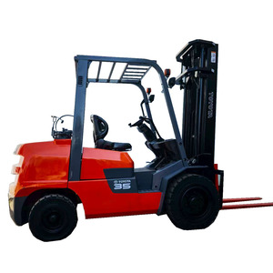 Montacargas de Gas LP de Segunda Mano FD35 de 3 Toneladas y 3.5 Toneladas con Desplazador Lateral Hidráulico - Product Image 1