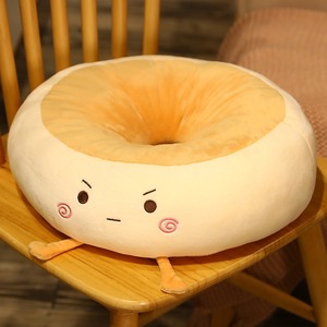 Peluche en forme de pain de dessin animé AMIGO, super douce, 38 cm, décoration de canapé, rembourrage en coton PP, adorable coussin unisexe - Product Image 3