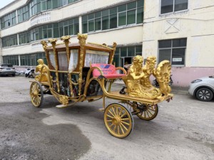 La Voiture Royale Sans Chevaux 60V 3KW Électrique Style Rétro Classique pour Hôtels et Complexes Hôteliers 30km/h - Product Image 3