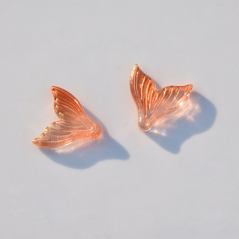 Cola de pescado naranja