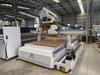 Centre d'usinage industriel ATC pour le bois, broche 40KW, changeur d'outils automatique, zone de travail 2130 pour contreplaqué, MDF, HDF