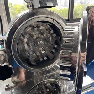 Moulin industriel automatique Broyeur de piment Pulvérisateur de poudre d'épices Broyeur d'herbes sèches chinoises - Product Image 3