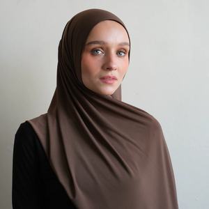Hijab en jersey <span class=keywords><strong>liquide</strong></span> Premium 2026 avec logo personnalisé, haute élasticité, pour femmes musulmanes, fournisseur de mode modeste - Product Image 2