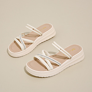 Sandales plates d'été 2026 pour femmes, style féerique, romaines, de plage, à bout rond et semelle souple - Product Image 4