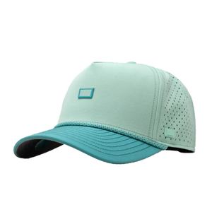 Casquette de golf OEM personnalisée en maille perforée avec logo, 5 panneaux, visière légèrement incurvée, snapback, patch en caoutchouc imperméable - Product Image 1