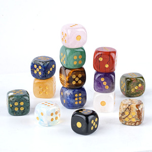 Dadi in Cristallo Naturale Agata e Giada Intagliati a Mano con Bordi Arrotondati, Dadi a 6 Facce per Giochi da Tavolo, Giochi di Ruolo, Giocattoli, Regalo per Bambini, Collezione - Product Image 1