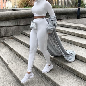 Automne hiver 2 pièces mode moulante à manches longues haut court tenues vêtements de <span class=keywords><strong>sport</strong></span> pantalons et haut décontracté <span class=keywords><strong>sport</strong></span> femmes ensembles - Product Image 5