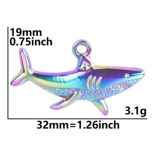 <span class=keywords><strong>Collier</strong></span> pendentif requin en acier inoxydable 32 mm plaqué or 18 carats, bijou ras-du-cou animal marin pour homme et femme - Product Image 2