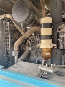 Compresseur d'air à vis diesel portable d'occasion <span class=keywords><strong>en</strong></span> bon état, 14-17 bars, de seconde main, <span class=keywords><strong>en</strong></span> vente - Product Image 4