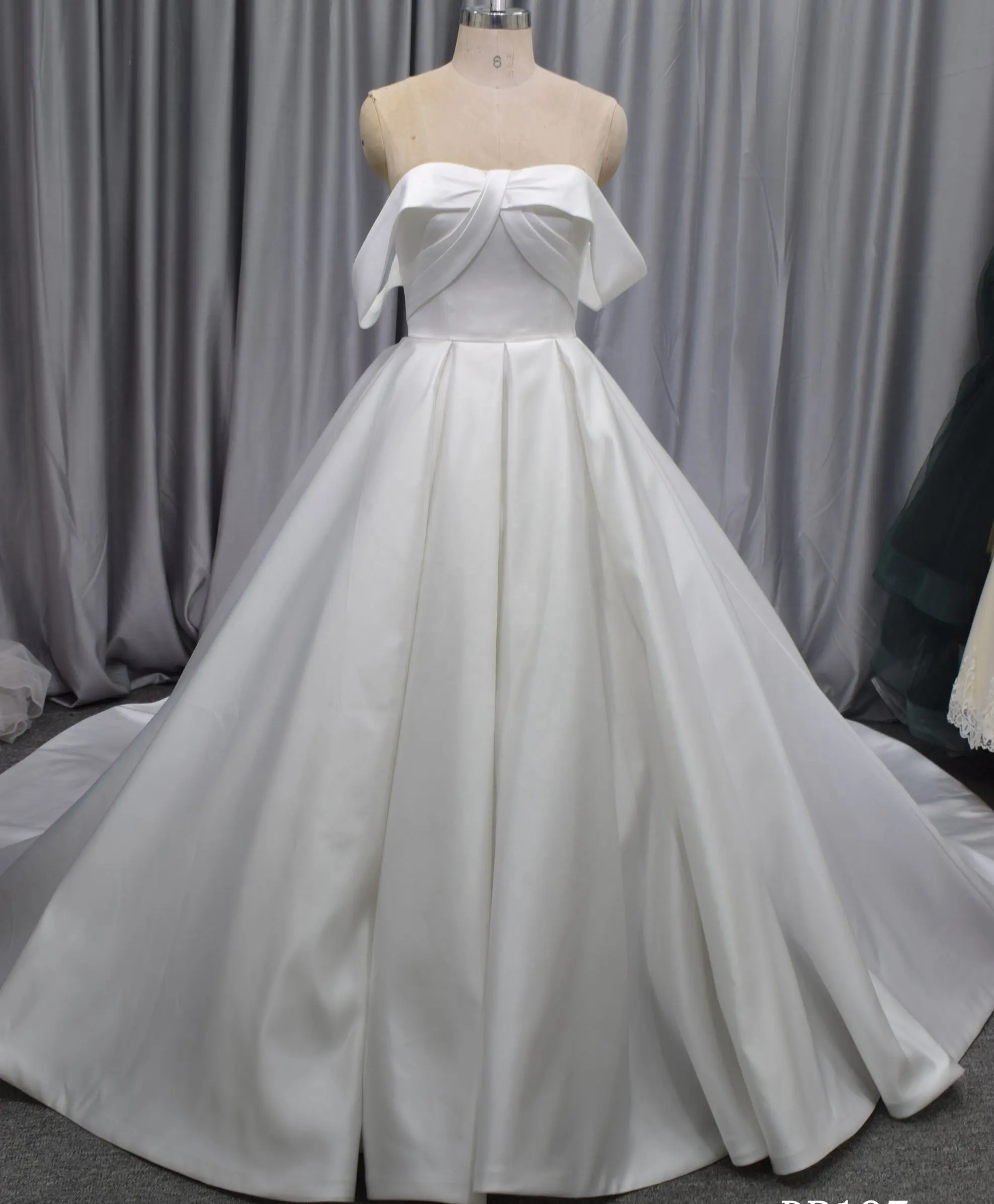 Özelleştirilebilir fildişi beyaz modern muhteşem dönüş uzun etek kadın düğün elbisesi