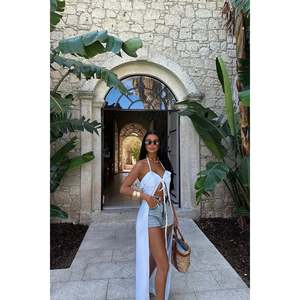 Vestido de Playa Blanco sin Tirantes con Lazos - Product Image 2