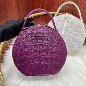 Sac à bandoulière rond en cuir de crocodile 100 % véritable violet – Sac à main de luxe à poignée unique avec fermeture éclair |   Sac fourre-tout OEM - Product Image 5