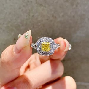 Anillos de Compromiso Xinfly de Lujo con Diamante Amarillo Corte Cojín de 18K y Halo de Oro para Mujer, Joyería de Moda que No se Deslustra - Product Image 5