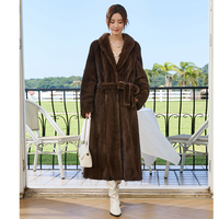 Eleganter Damen-Nerzmantel, Extralang (120 cm), Luxuriöser Winter-Windbreaker, Reverskragen, Polyesterfutter, Voll-Nerz-Gürtel
